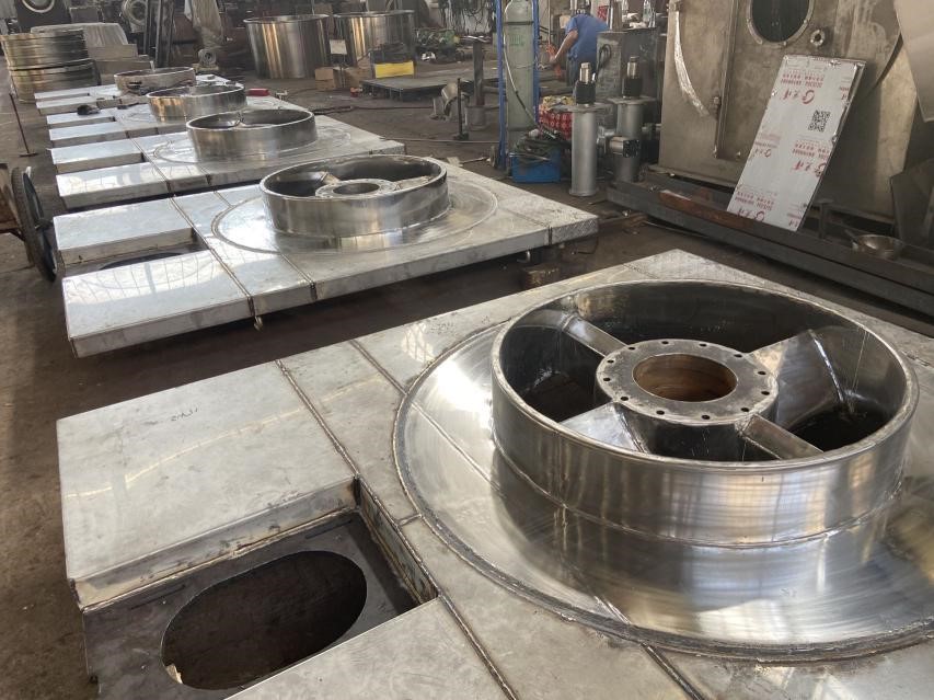 Центрифуга со скребком с нижней выгрузкой PGZ1500-N