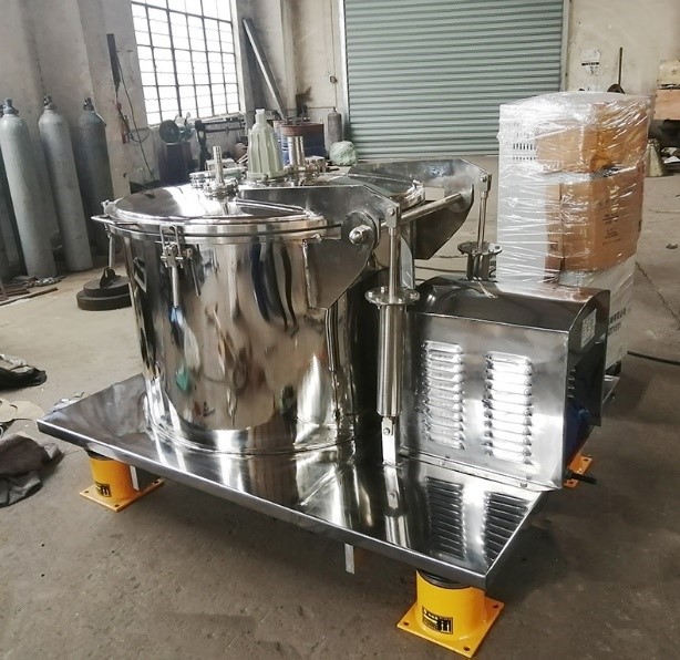 Центрифуга с плоским дном верхней выгрузкой закрытого типа PSB450-NF 